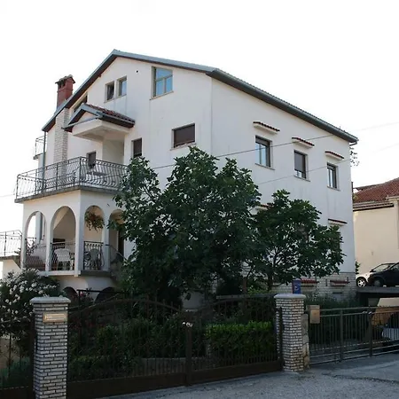 Studio 5555g Apartment